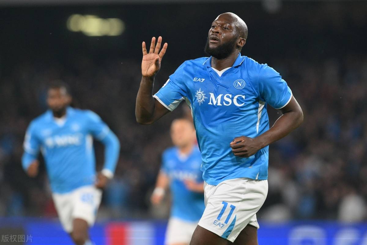 包含那不勒斯取得连胜，冲击联赛前列的词条