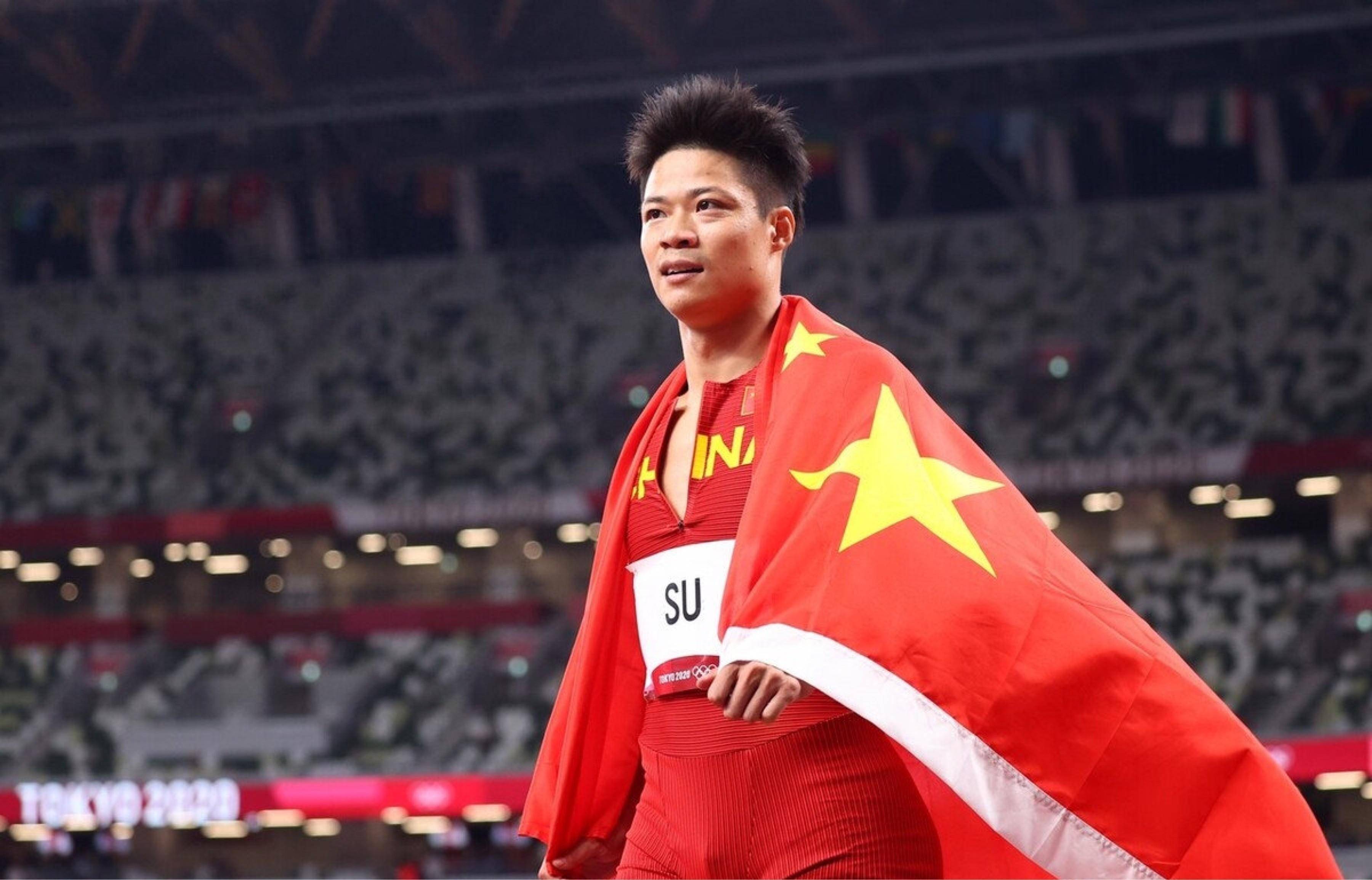 短跑选拔赛选手火爆争夺，领跑一切