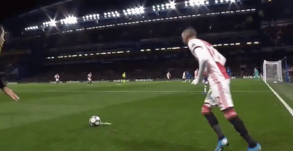 关于阿贾克斯连胜斩敌，将在下一场比赛中迎击强手的信息