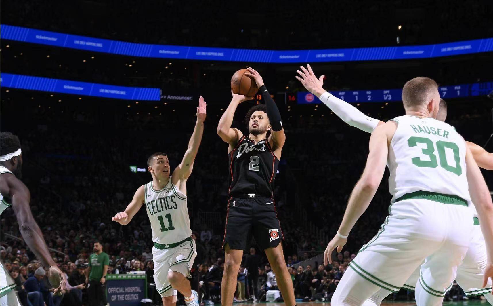 关于凯尔特人突破篮网防线，掀翻对手的信息