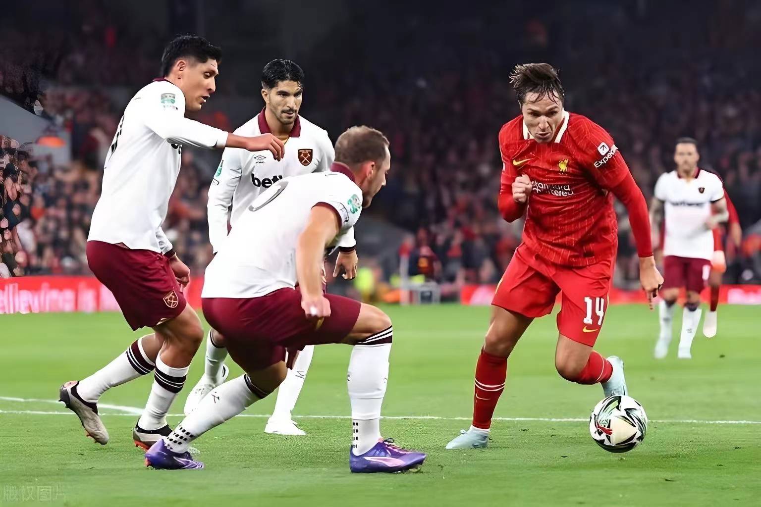 开云体育亚洲官网-利物浦锋线火力全开，大胜对手