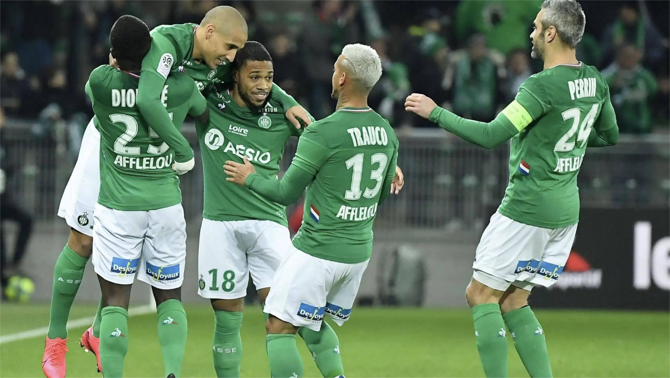 关于圣埃蒂安主场逼平尼斯，努力争取积分的信息