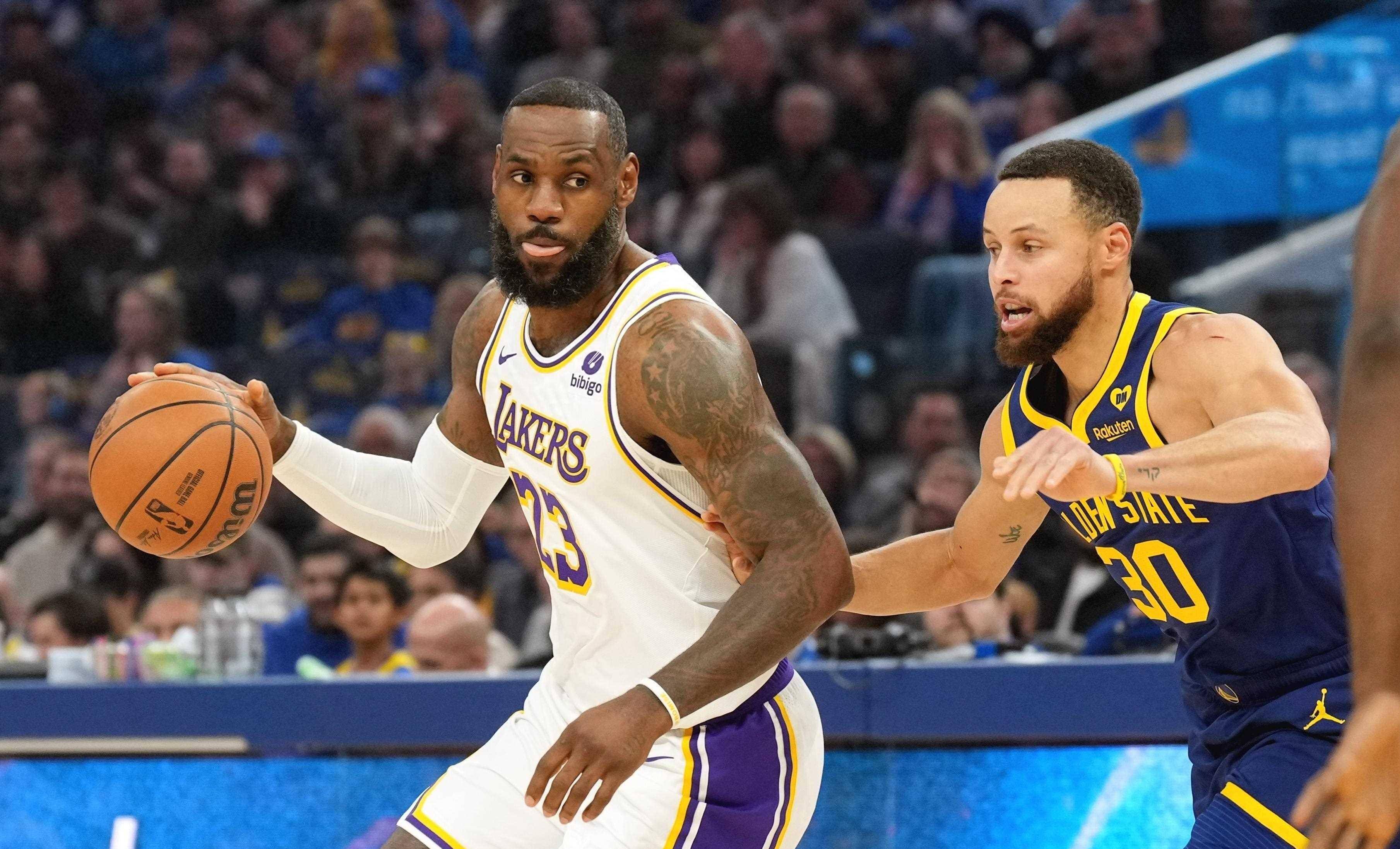 湖人队全队表现出色，轻松赢得比赛的简单介绍