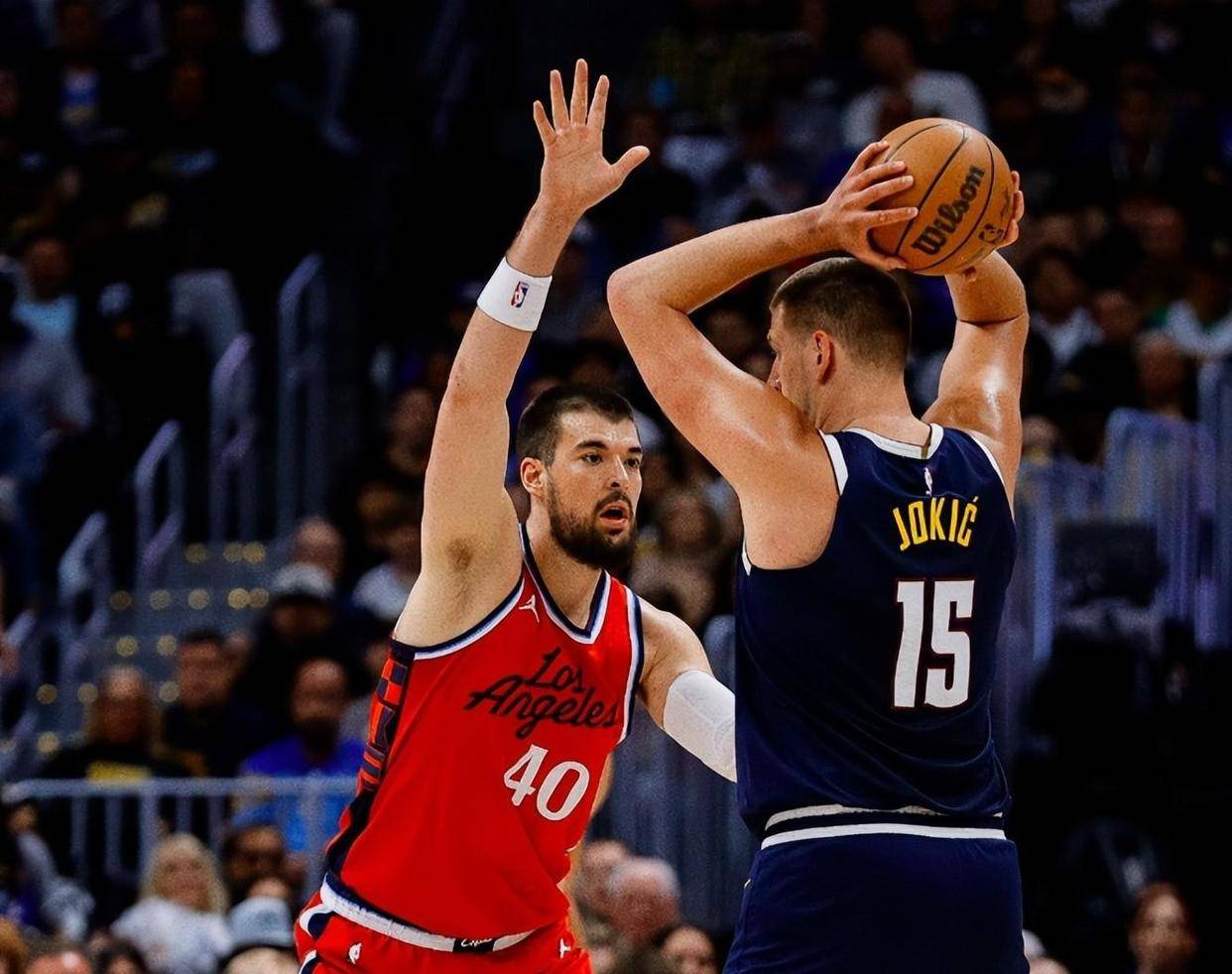 开云体育app下载-快船队遭受惨败，球队士气受到打击