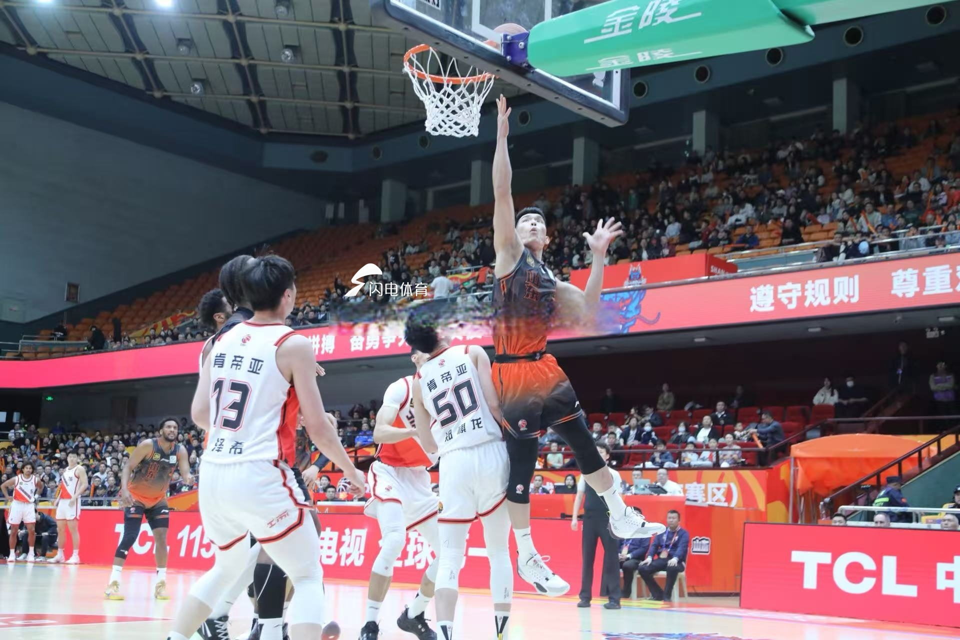 江苏男篮主场告捷，创下新赛季连胜纪录的简单介绍