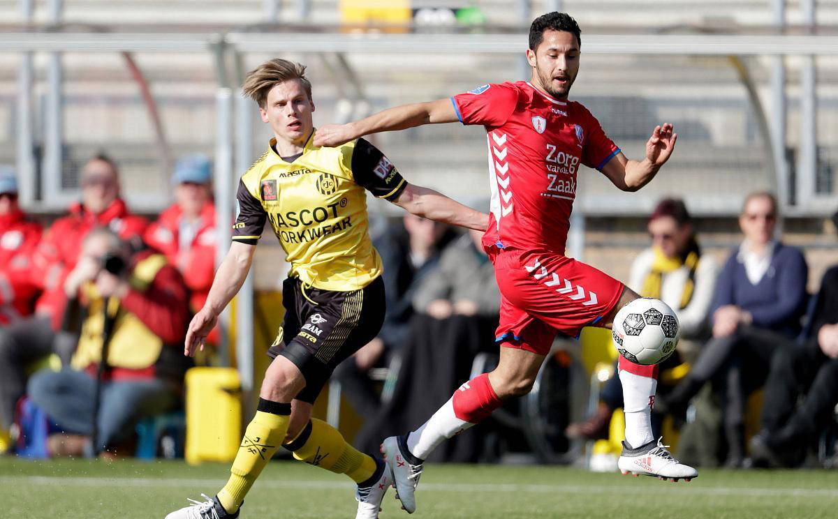 包含乌迪内斯主场告负，排名前列追赶艰难的词条