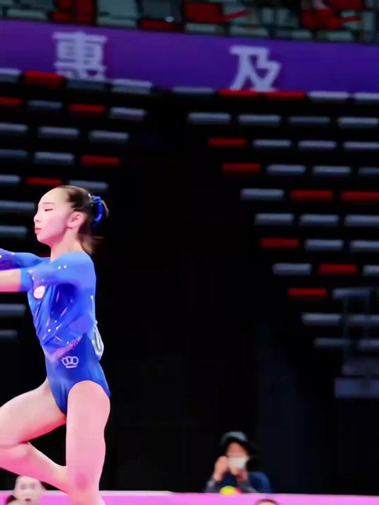 包含罗马尼亚体操选手在平衡木项目上稳中求胜夺冠的词条