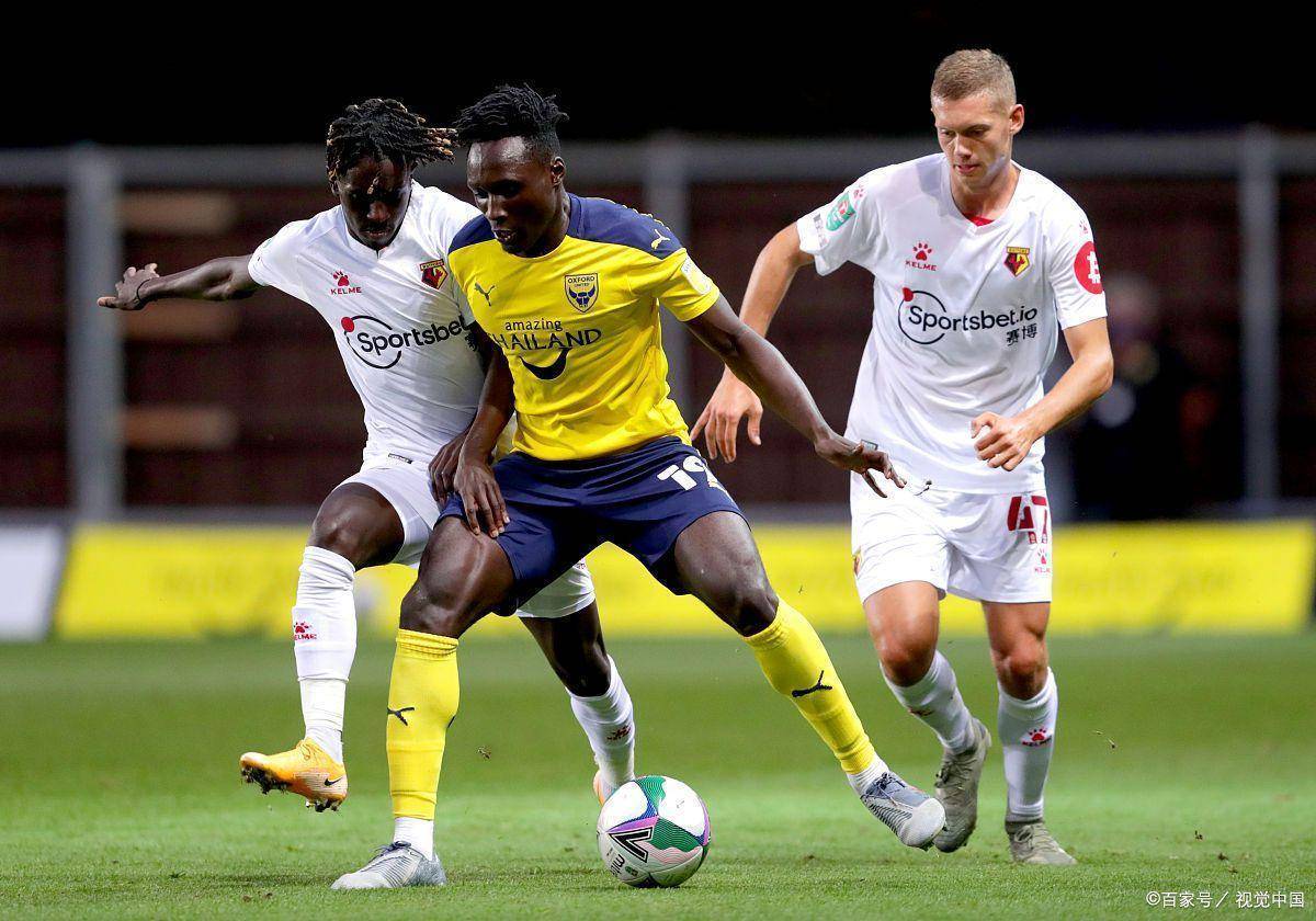 包含莱斯特城-击败桑德兰，仍有争冠希望的词条