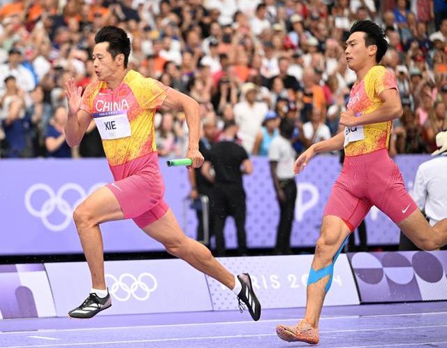 南非队在比赛中实现艰难逆转！