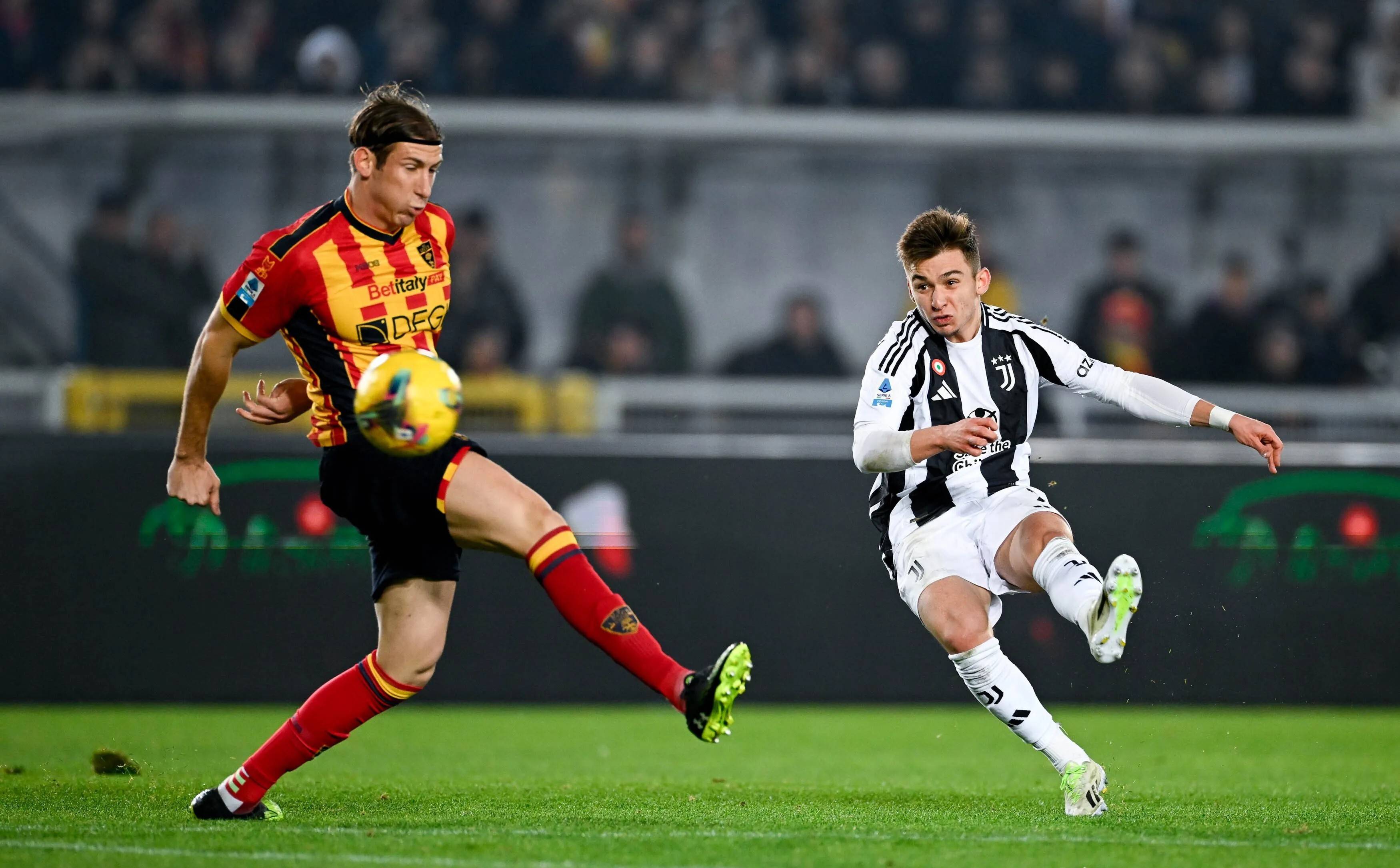 那不勒斯客场胜乌迪内斯，追赶积分榜领头羊