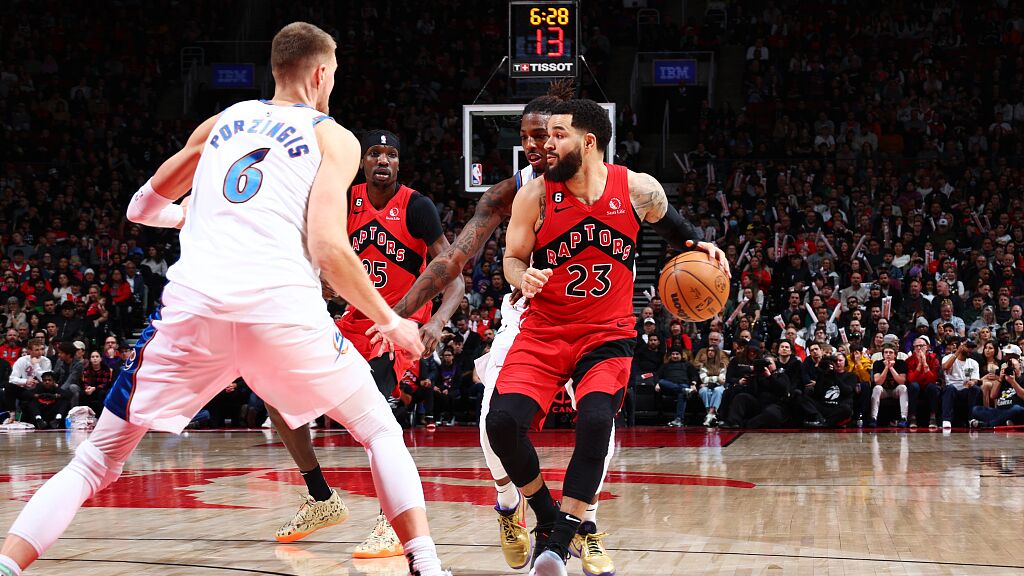 猛龙客场负于奇才，范弗利特36分