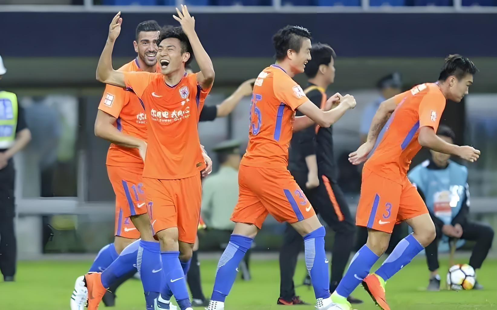 开云体育下载-包含申花新援崭露头角，助球队取胜的词条