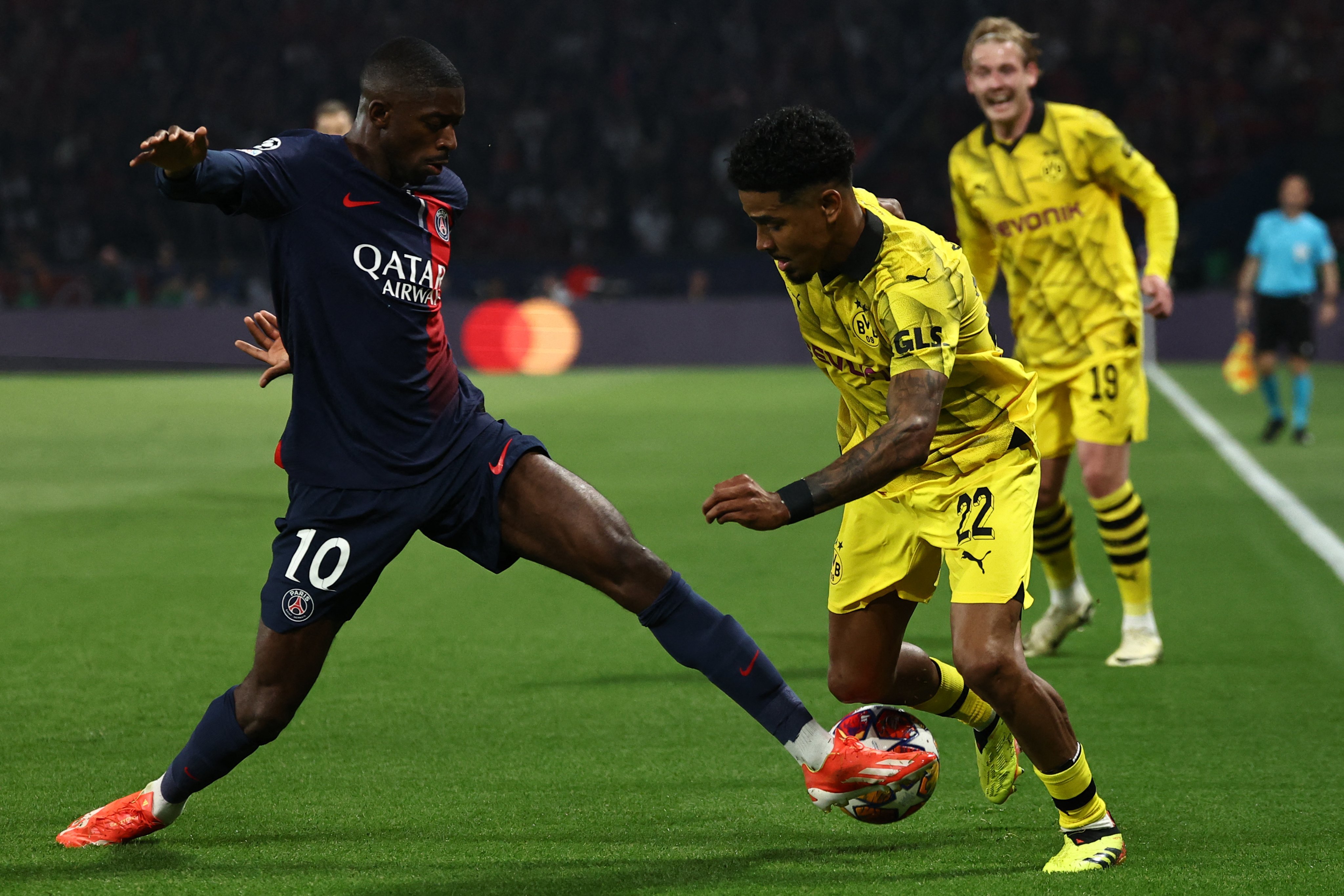 开云体育官方入口-多特蒙德队在法甲联赛中表现强劲，争取更多胜利