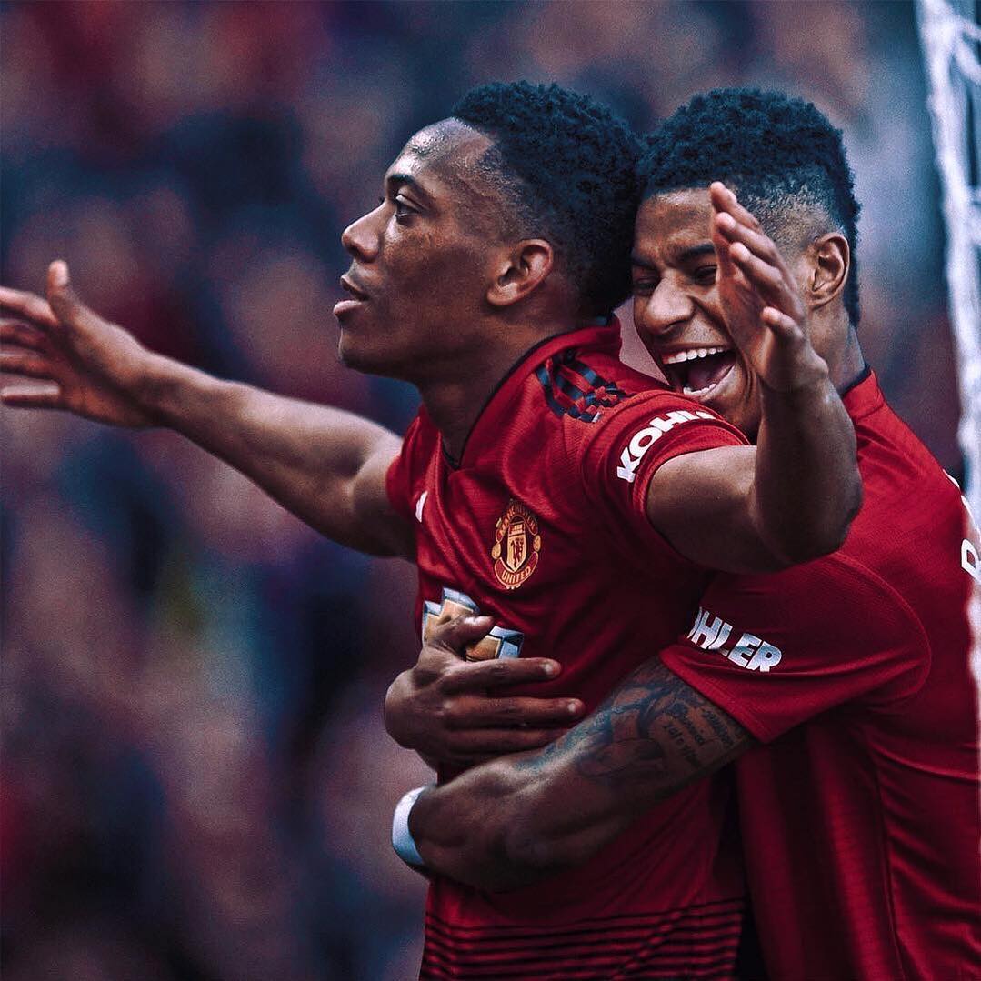 开云体育链接-瓦伦西亚惨败巴黎，困境难解