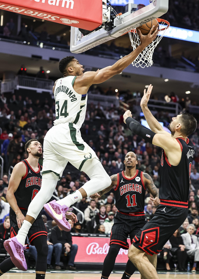 雄鹿队大胜对手战绩喜人实力强大的简单介绍